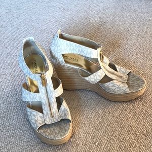 Ladies Michael Kors shoes. Size 10.